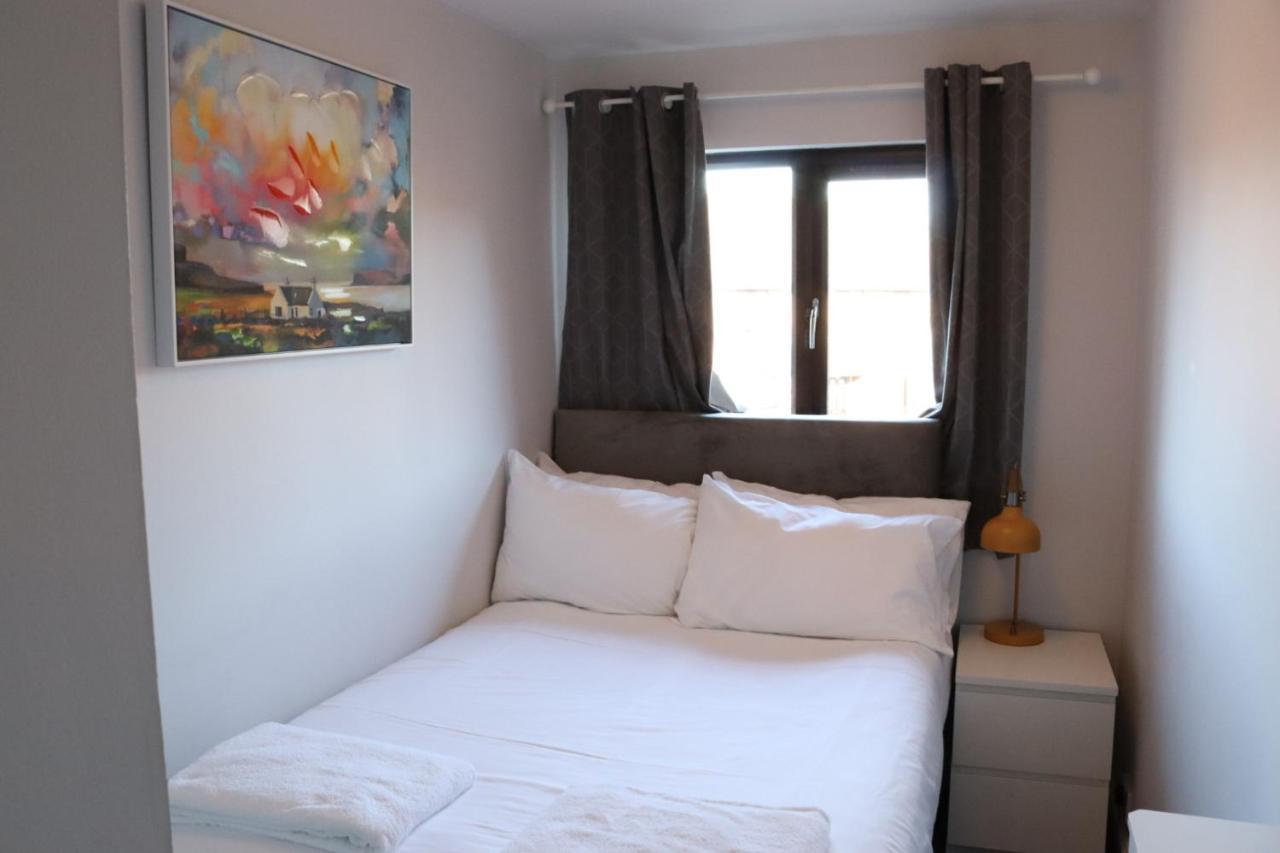 Garland Modern Apartment With Private Garden & Parking Dartford 5 Εξωτερικό φωτογραφία