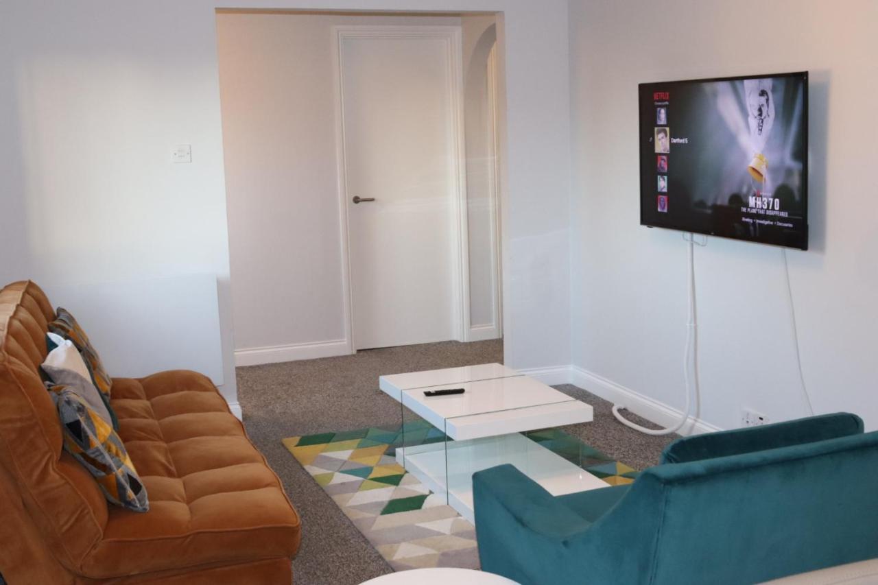 Garland Modern Apartment With Private Garden & Parking Dartford 5 Εξωτερικό φωτογραφία