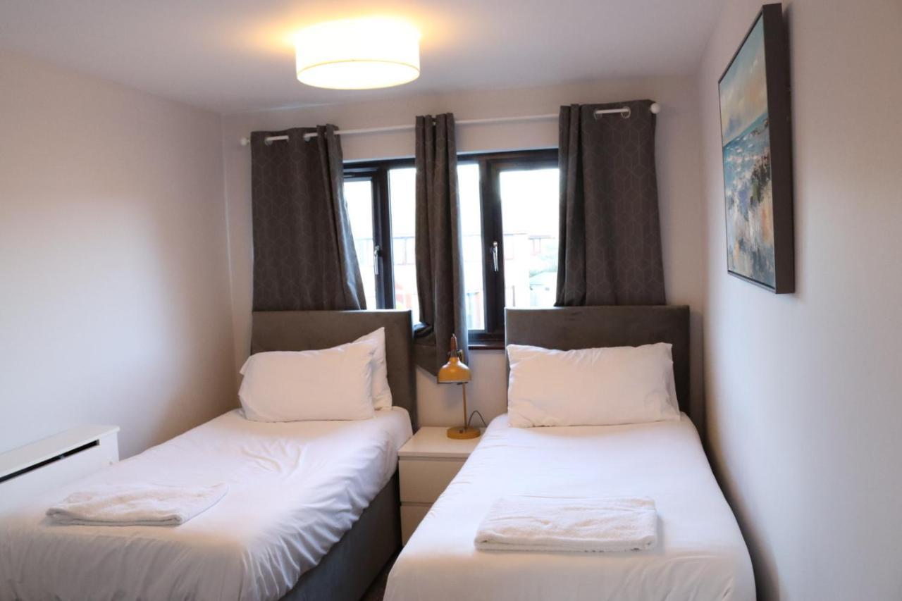 Garland Modern Apartment With Private Garden & Parking Dartford 5 Εξωτερικό φωτογραφία