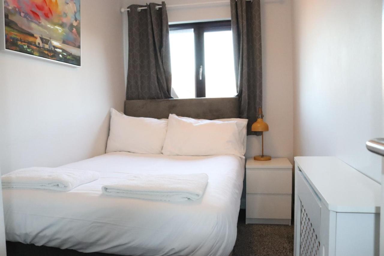 Garland Modern Apartment With Private Garden & Parking Dartford 5 Εξωτερικό φωτογραφία