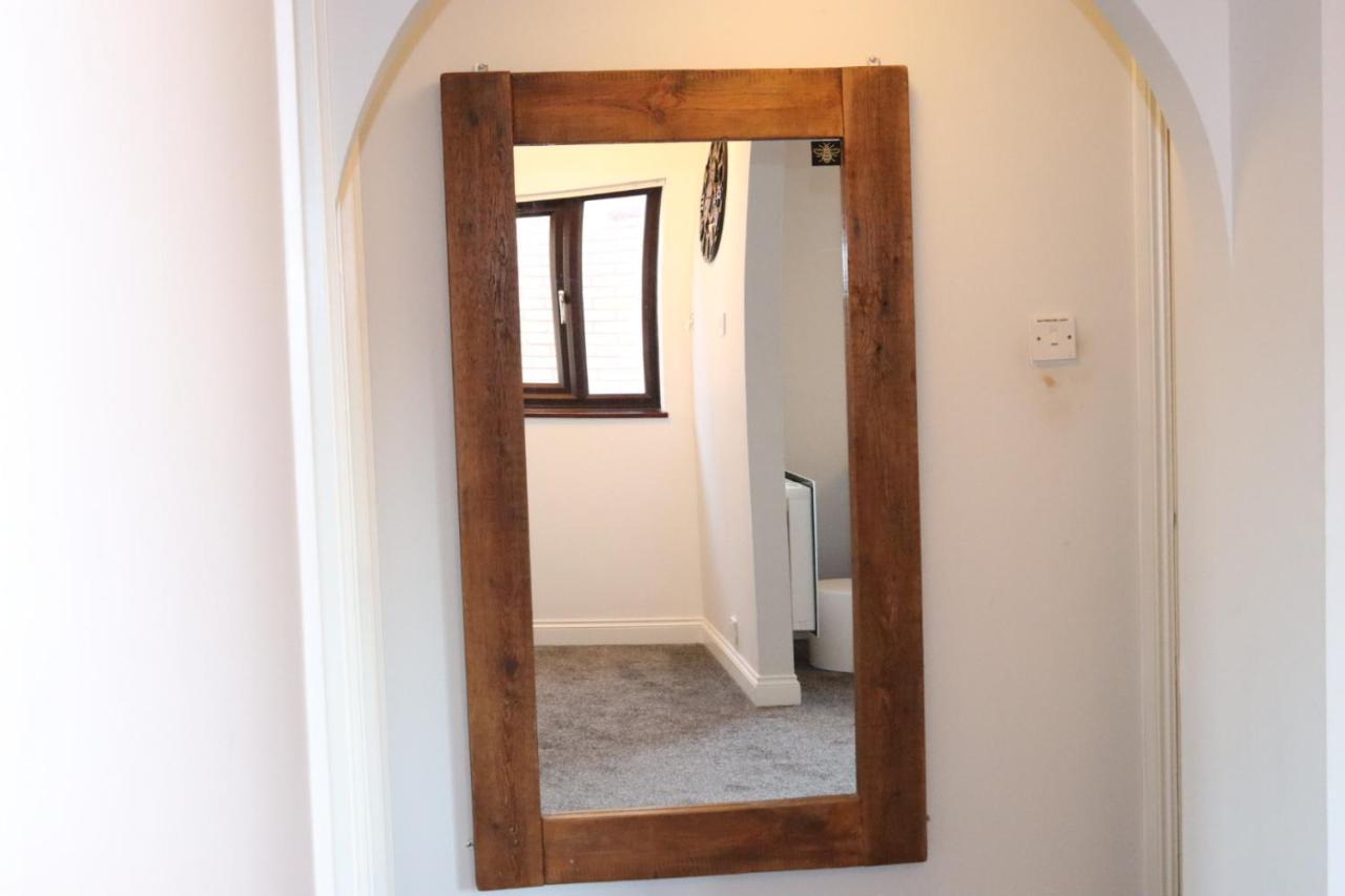 Garland Modern Apartment With Private Garden & Parking Dartford 5 Εξωτερικό φωτογραφία