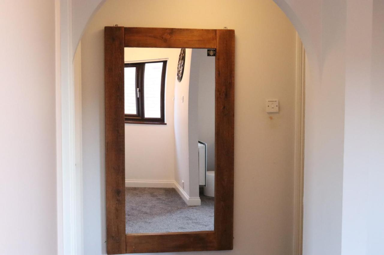 Garland Modern Apartment With Private Garden & Parking Dartford 5 Εξωτερικό φωτογραφία