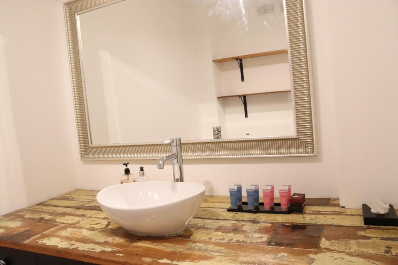 Garland Modern Apartment With Private Garden & Parking Dartford 5 Εξωτερικό φωτογραφία