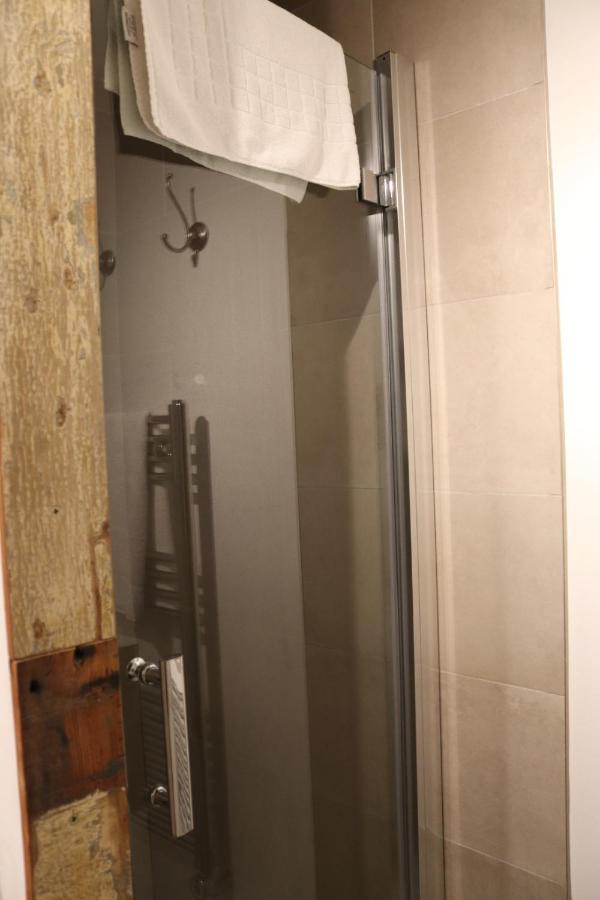 Garland Modern Apartment With Private Garden & Parking Dartford 5 Εξωτερικό φωτογραφία
