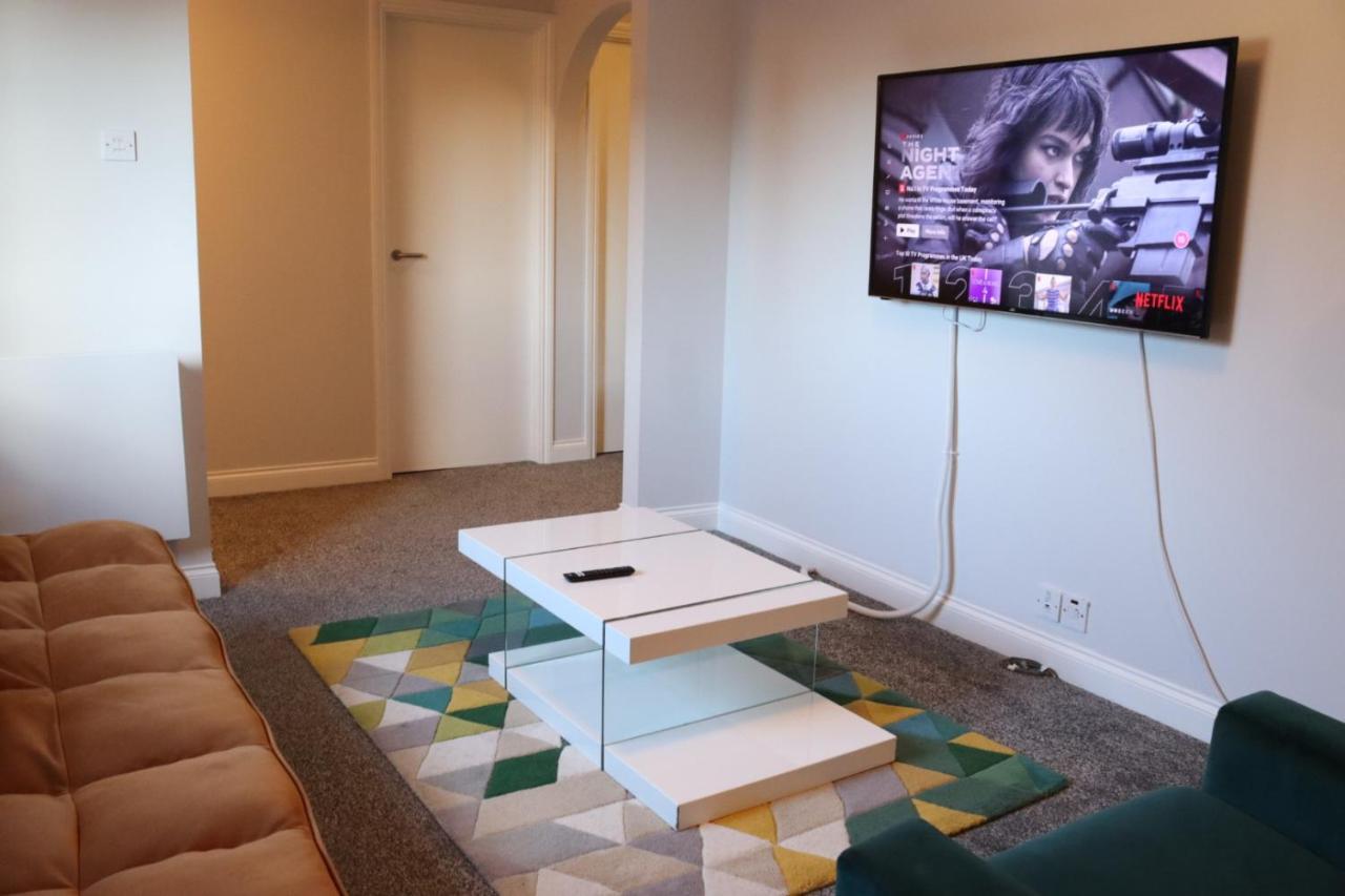 Garland Modern Apartment With Private Garden & Parking Dartford 5 Εξωτερικό φωτογραφία
