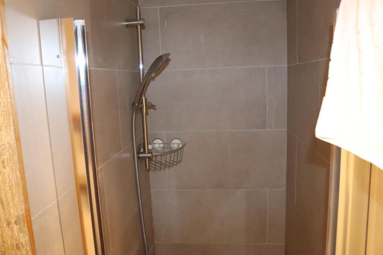 Garland Modern Apartment With Private Garden & Parking Dartford 5 Εξωτερικό φωτογραφία